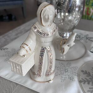 Lenox China Jewels Nativity Dove Seller - Retired! Very rare!